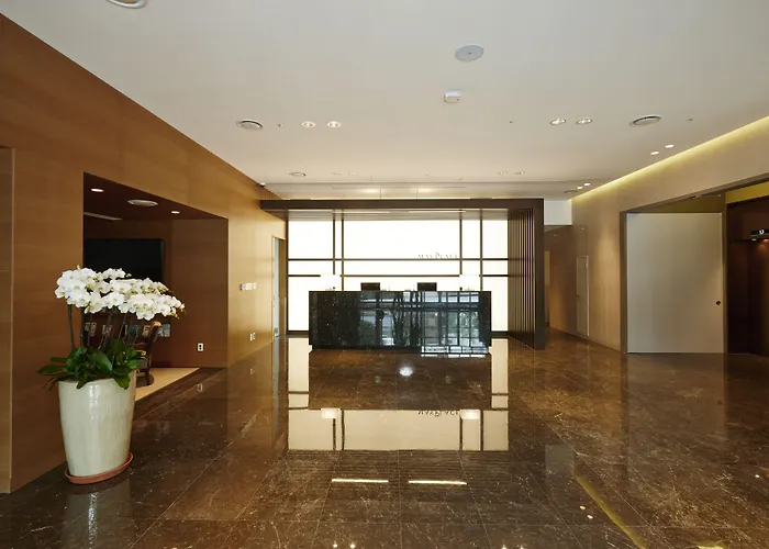 Mayplace 4*